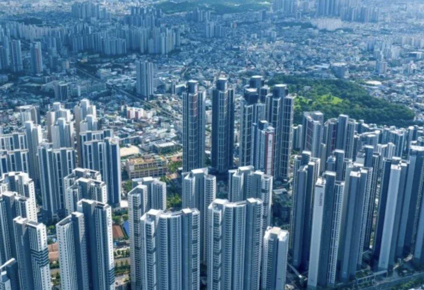 대구, 아파트 ‘폭탄 공급’의 역설…집값은 내려가고 인구는 젊어졌다